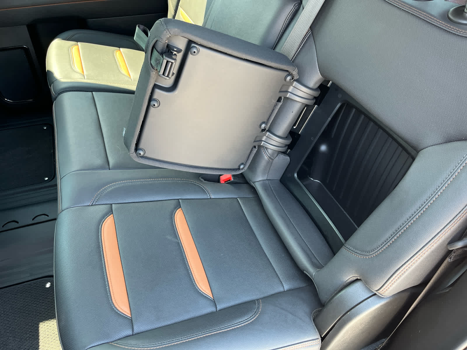 2025 GMC Sierra 2500HD 4WD Crew Cab Standard Bed AT4