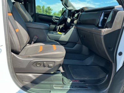 2025 GMC Sierra 2500HD 4WD Crew Cab Standard Bed AT4