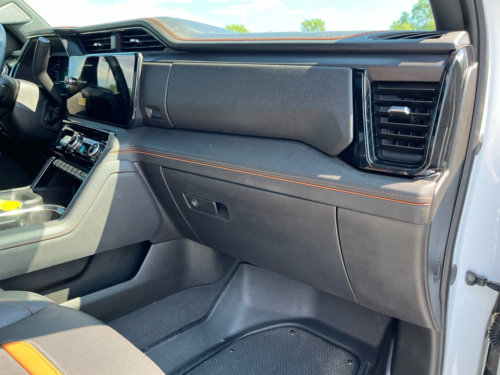 2025 GMC Sierra 2500HD 4WD Crew Cab Standard Bed AT4