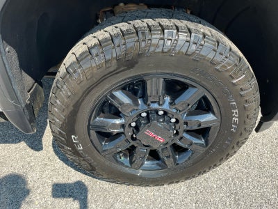 2025 GMC Sierra 2500HD 4WD Crew Cab Standard Bed AT4