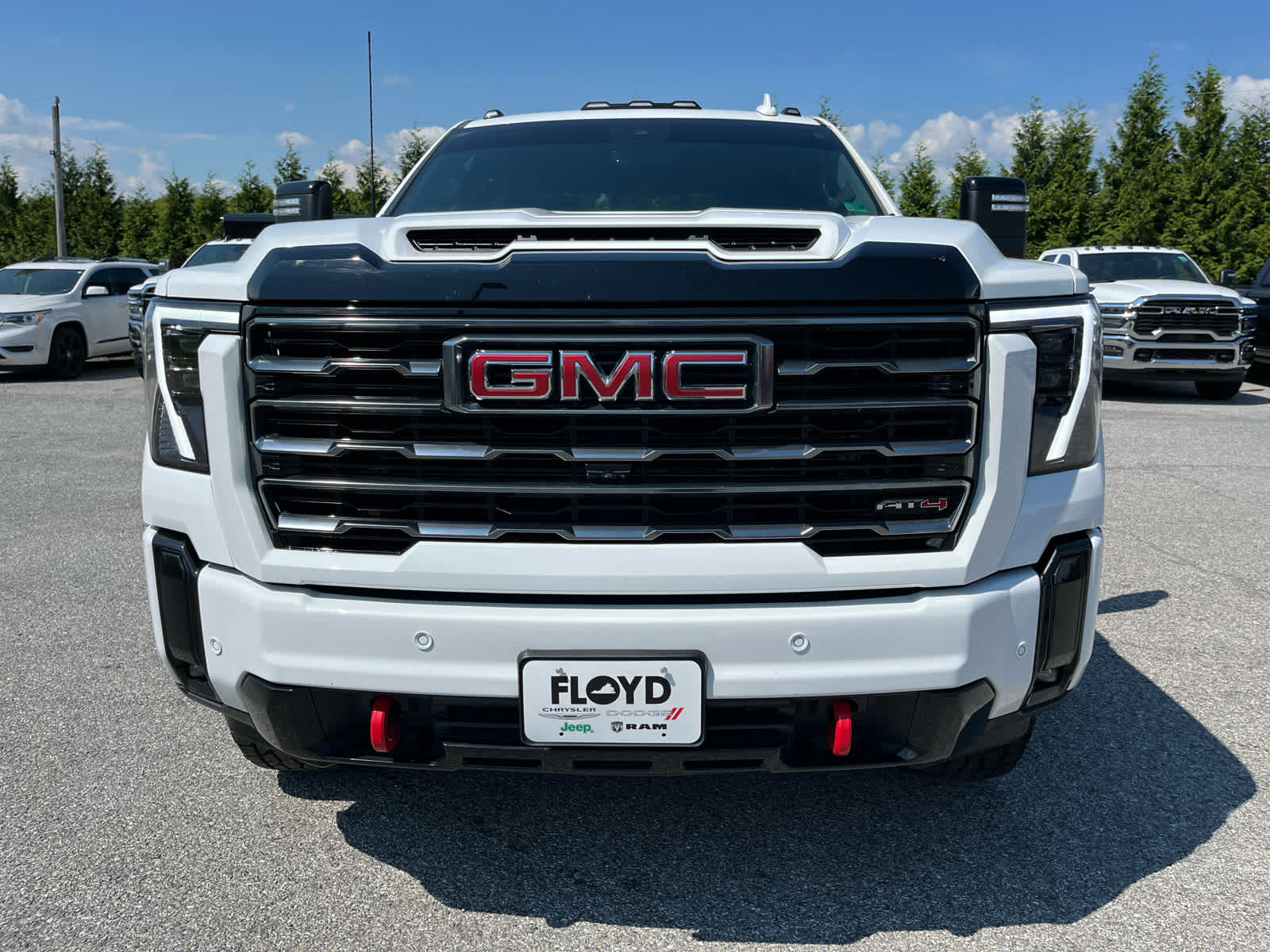 2025 GMC Sierra 2500HD 4WD Crew Cab Standard Bed AT4