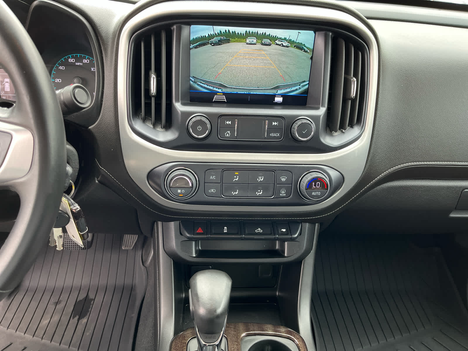 2022 GMC Canyon 4WD Crew Cab Short Box Elevation