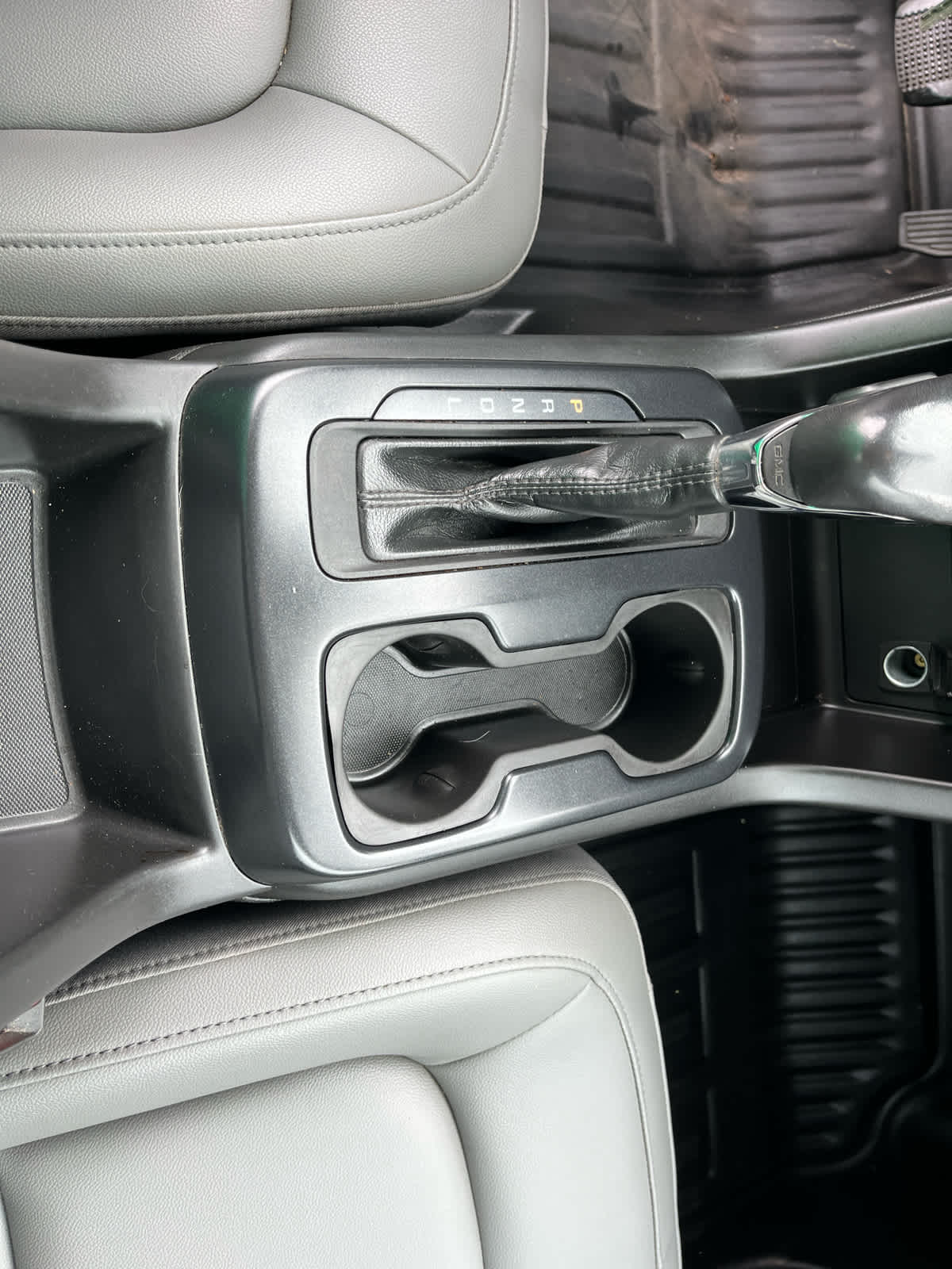 2022 GMC Canyon 4WD Extended Cab Elevation Standard
