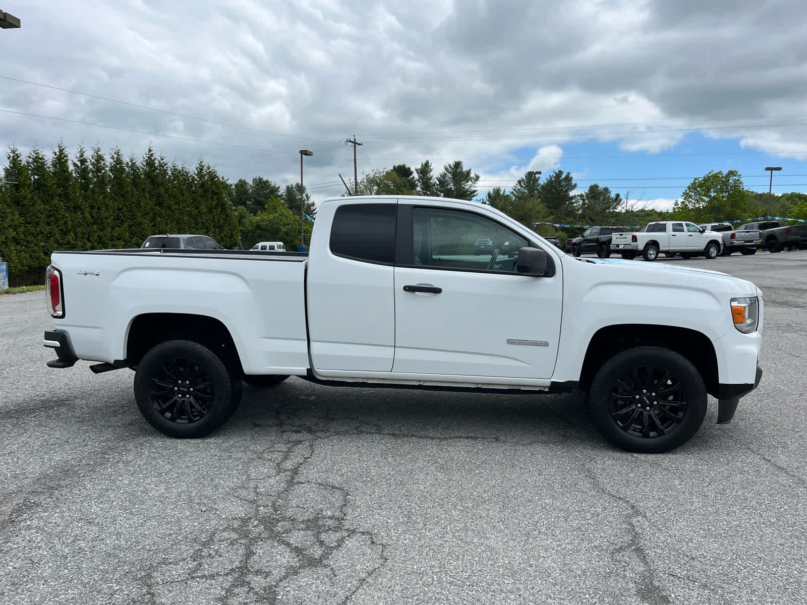 2022 GMC Canyon 4WD Extended Cab Elevation Standard