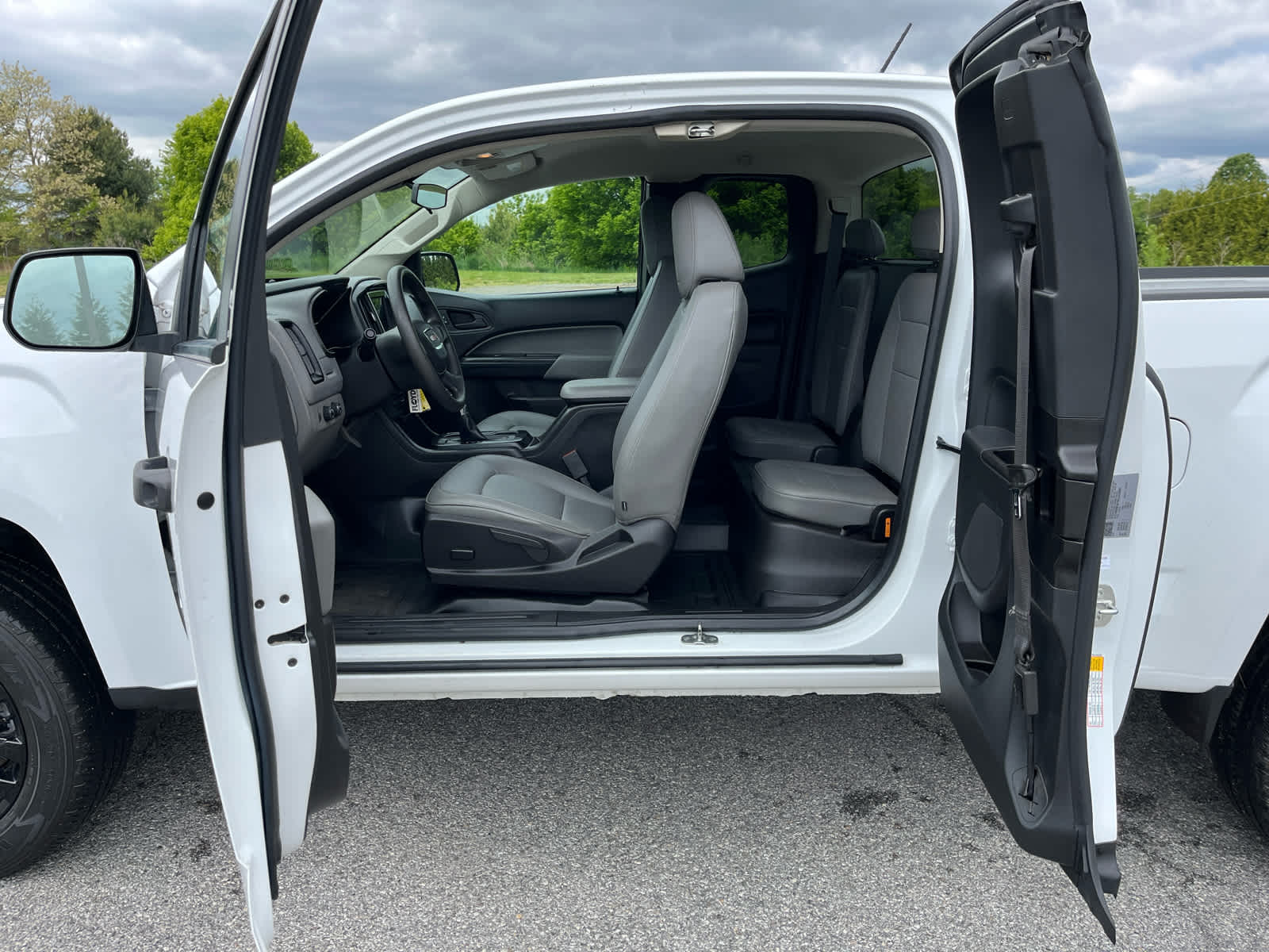 2022 GMC Canyon 4WD Extended Cab Elevation Standard