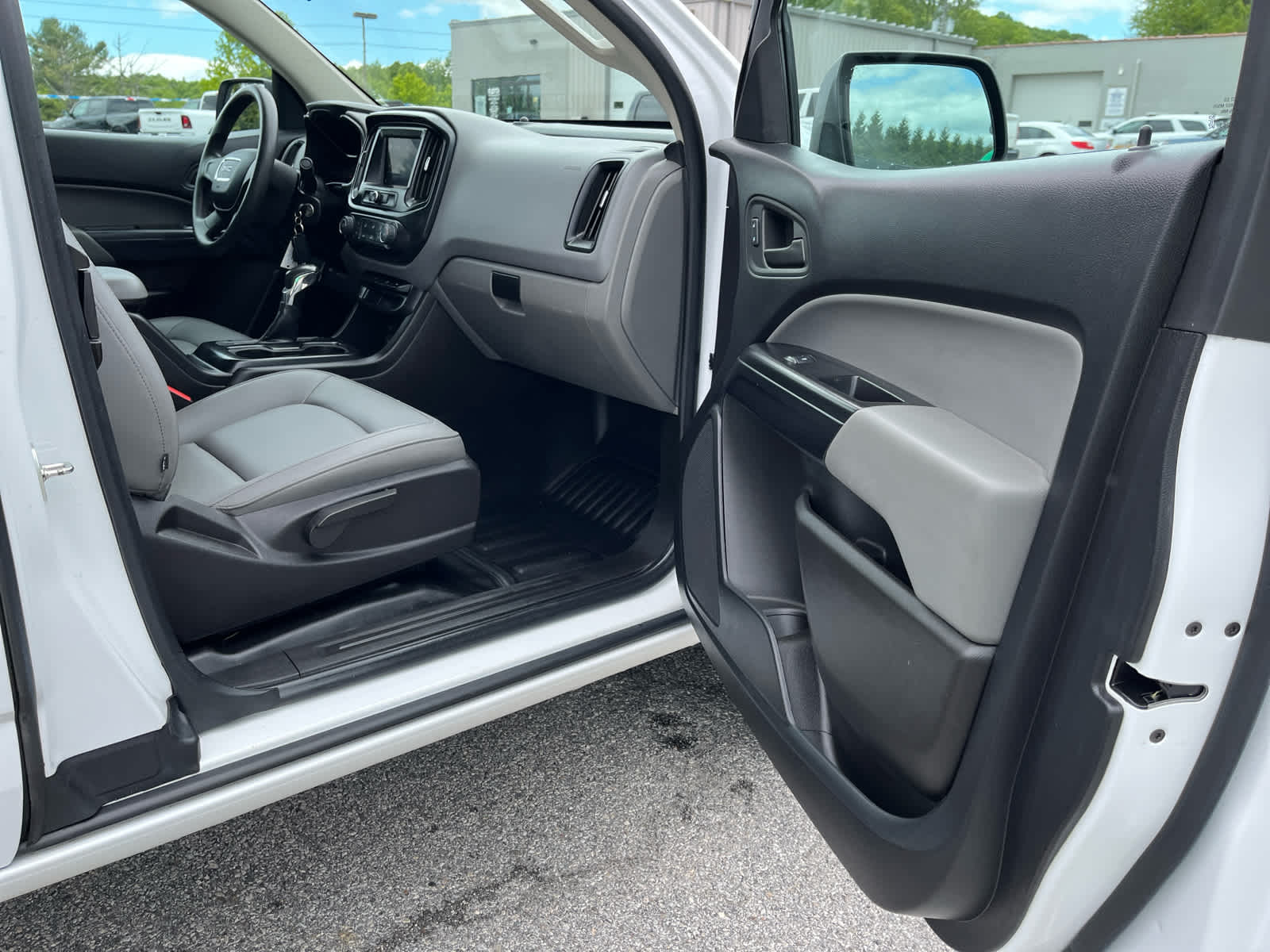 2022 GMC Canyon 4WD Extended Cab Elevation Standard