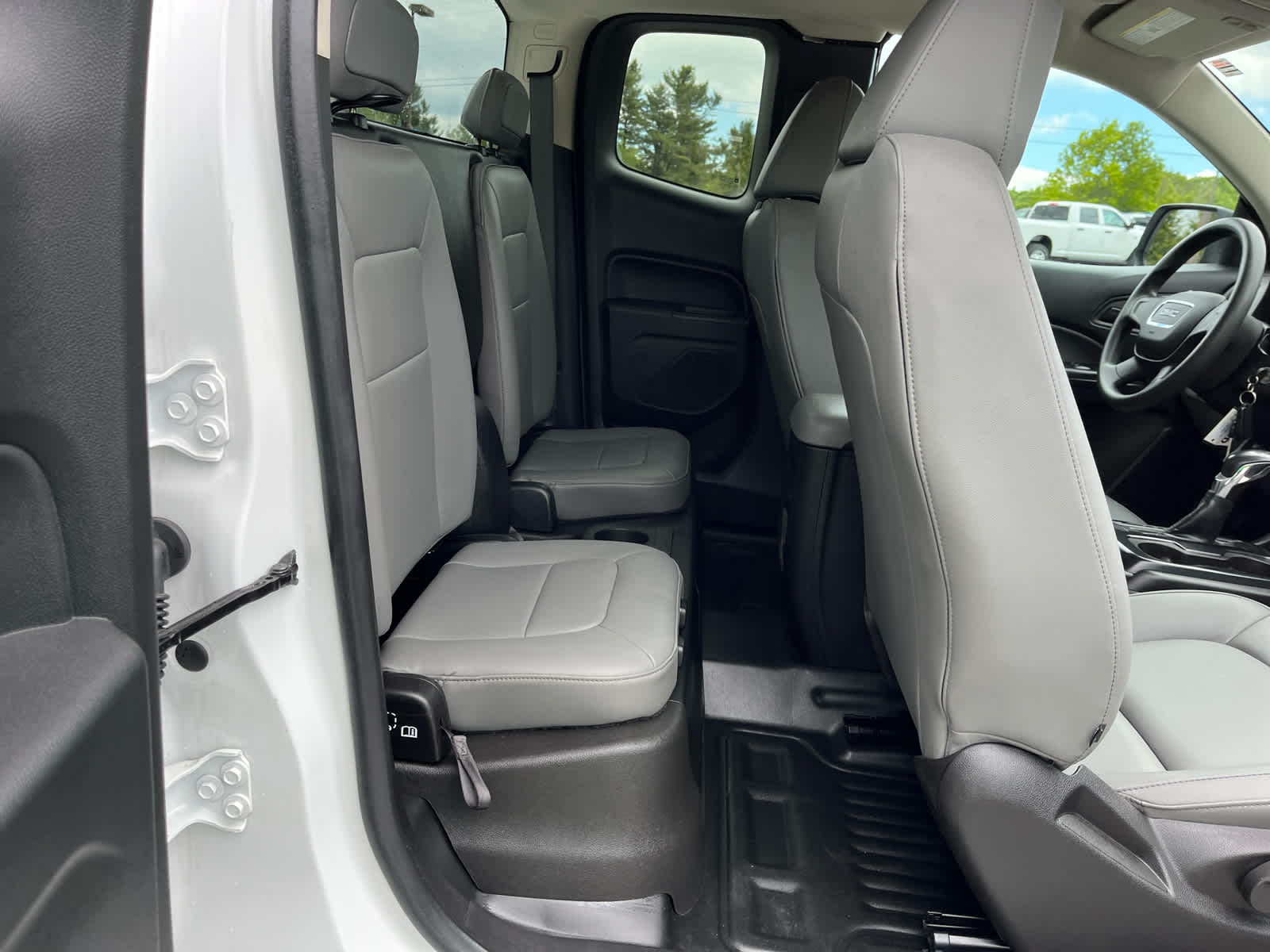 2022 GMC Canyon 4WD Extended Cab Elevation Standard