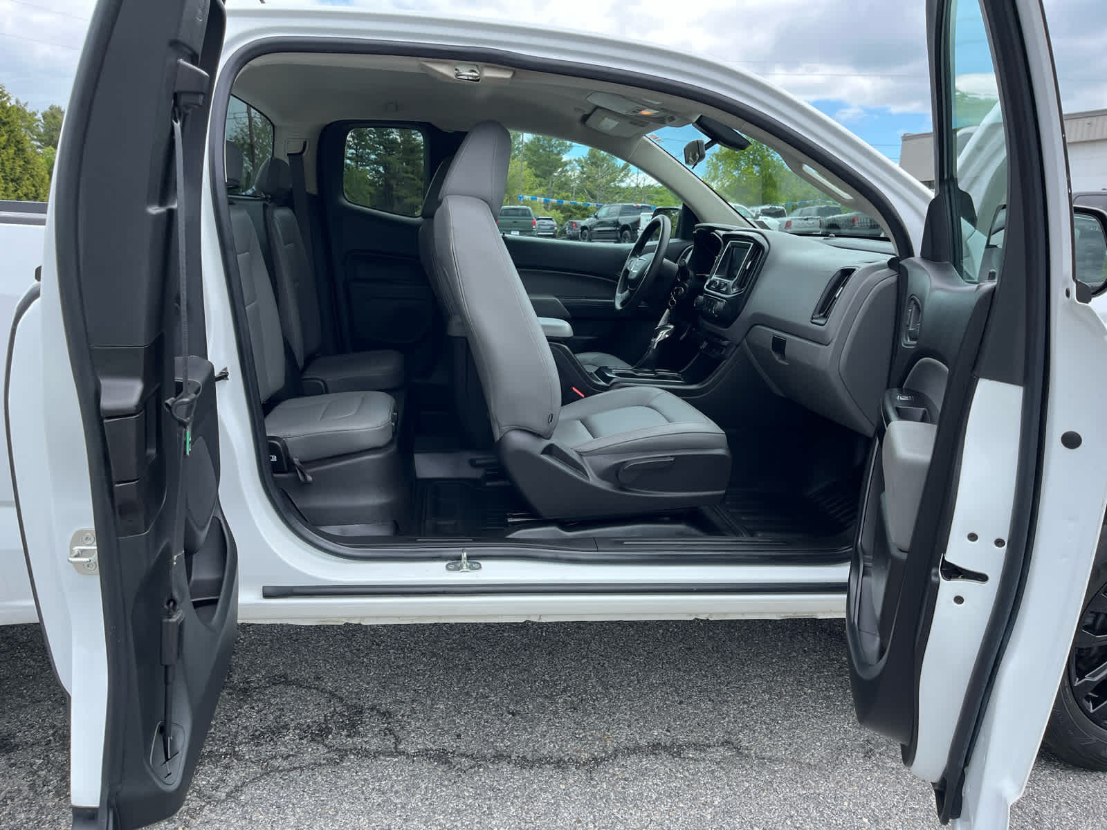 2022 GMC Canyon 4WD Extended Cab Elevation Standard
