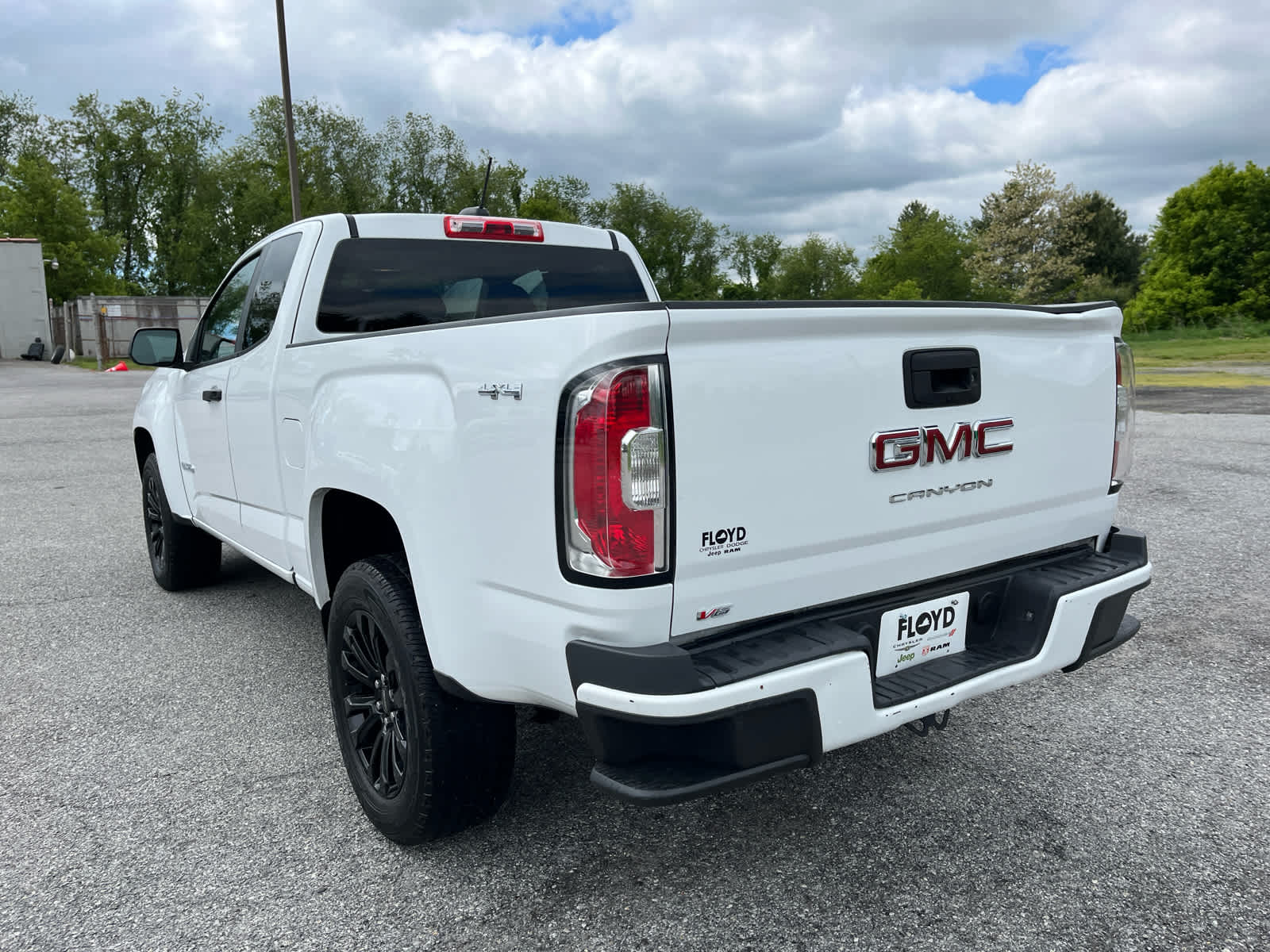 2022 GMC Canyon 4WD Extended Cab Elevation Standard