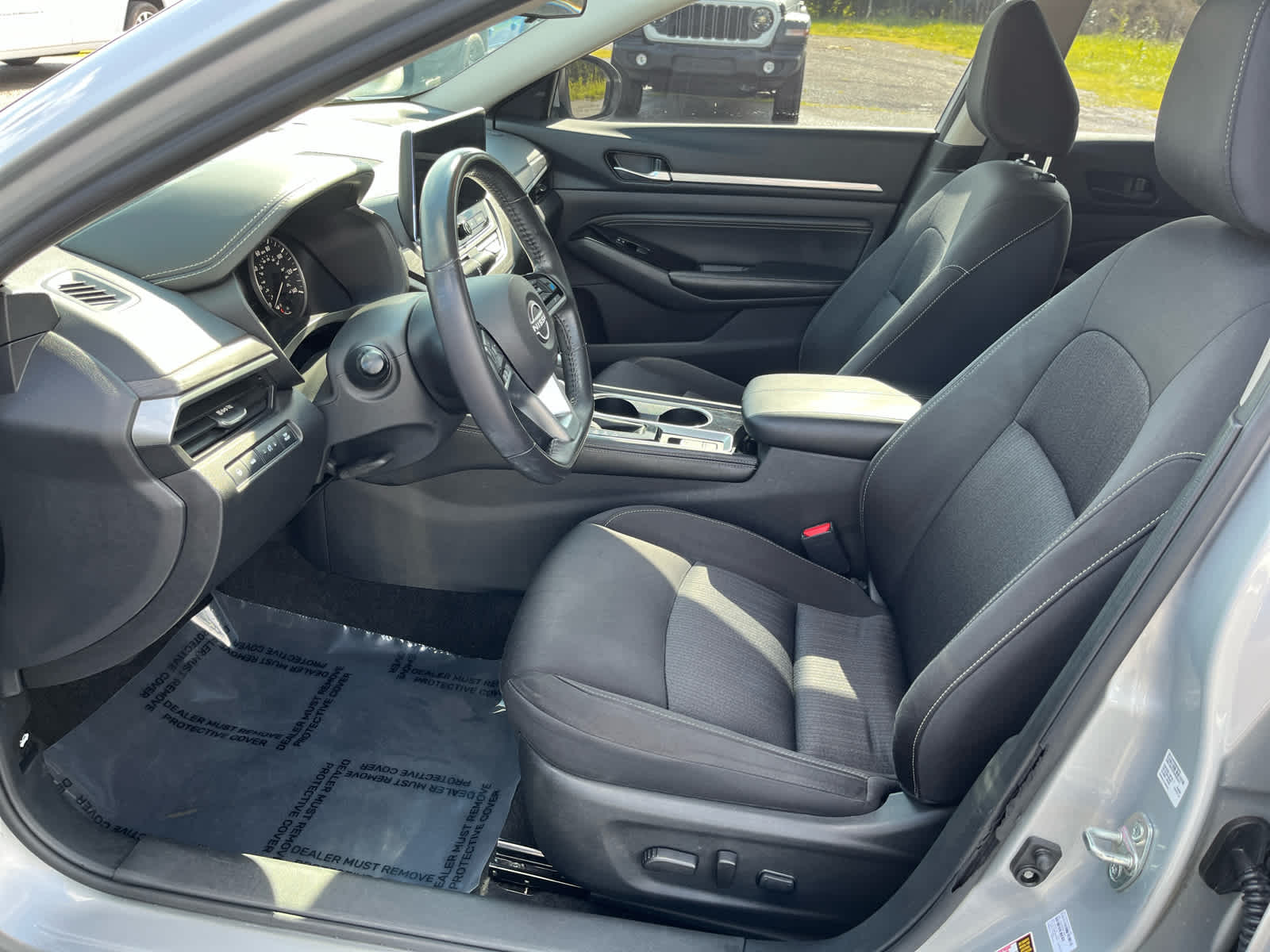 2023 Nissan Altima SV FWD