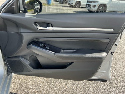 2023 Nissan Altima SV FWD