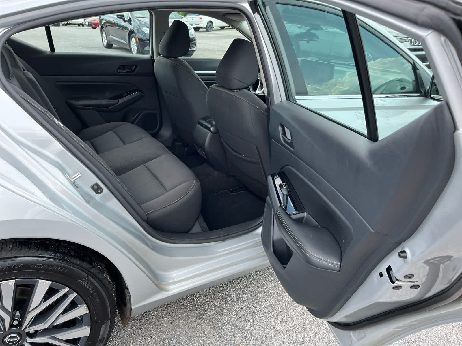 2023 Nissan Altima SV FWD