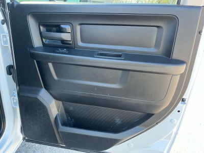 2022 RAM 1500 Classic Tradesman Crew Cab 4x4 5'7' Box