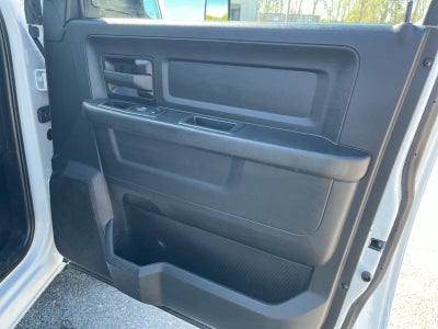 2022 RAM 1500 Classic Tradesman Crew Cab 4x4 5'7' Box