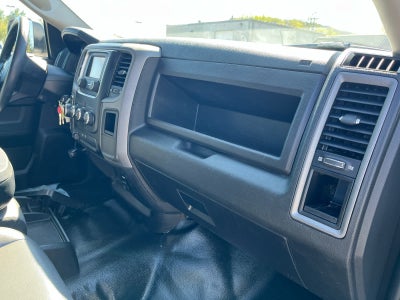 2022 RAM 1500 Classic Tradesman Crew Cab 4x4 5'7' Box