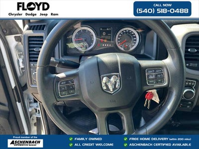 2022 RAM 1500 Classic Tradesman Crew Cab 4x4 5'7' Box