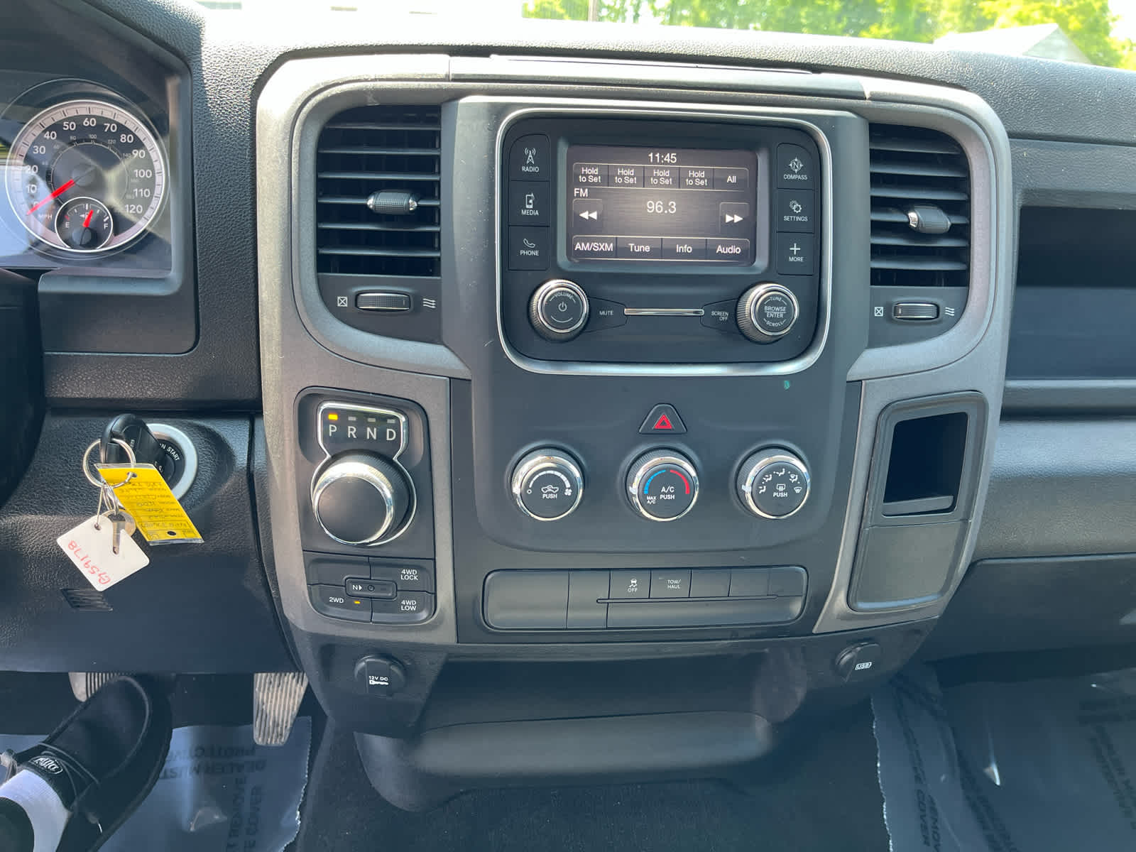 2022 RAM 1500 Classic Tradesman Crew Cab 4x4 5'7' Box