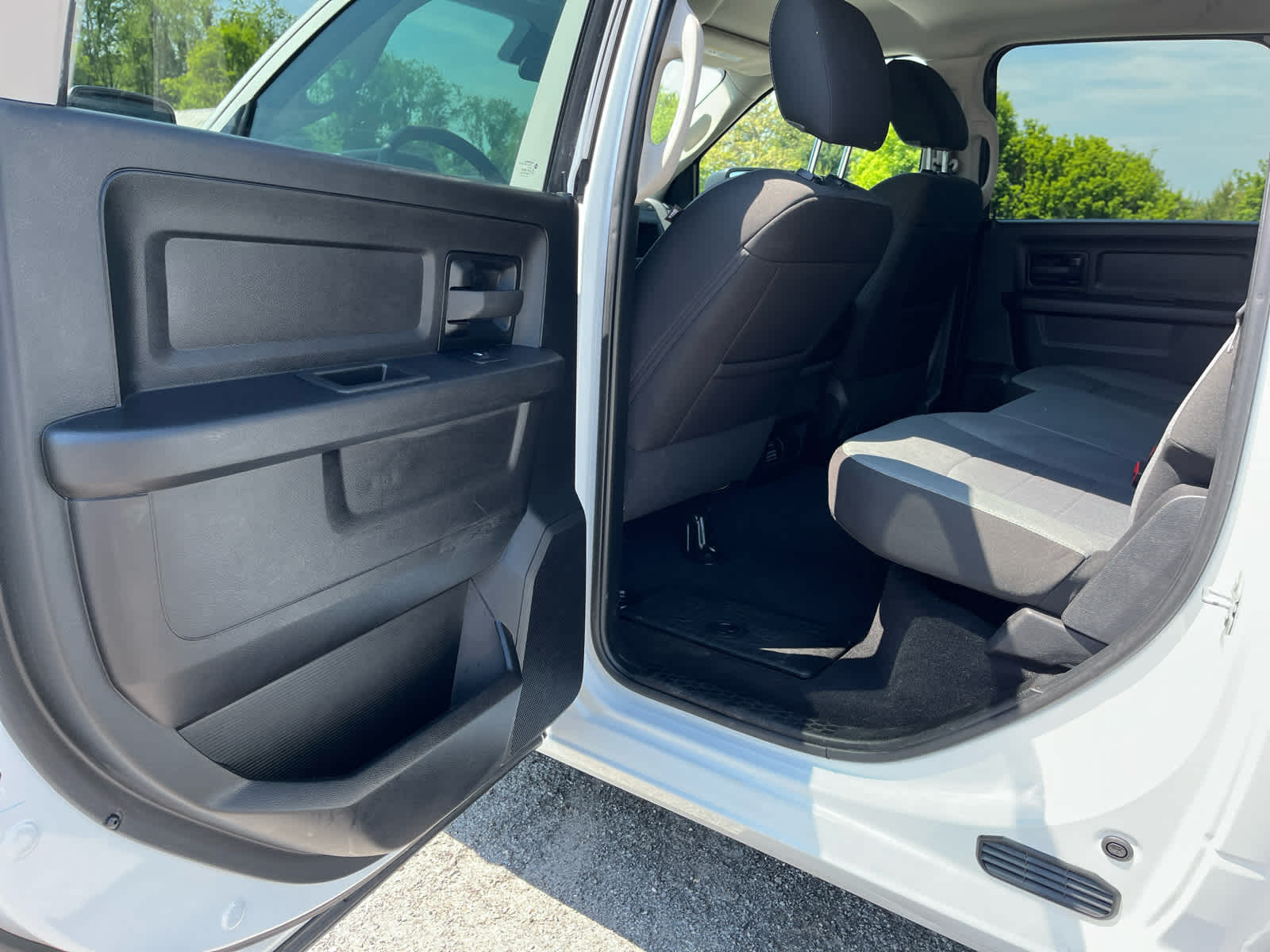 2022 RAM 1500 Classic Tradesman Crew Cab 4x4 5'7' Box