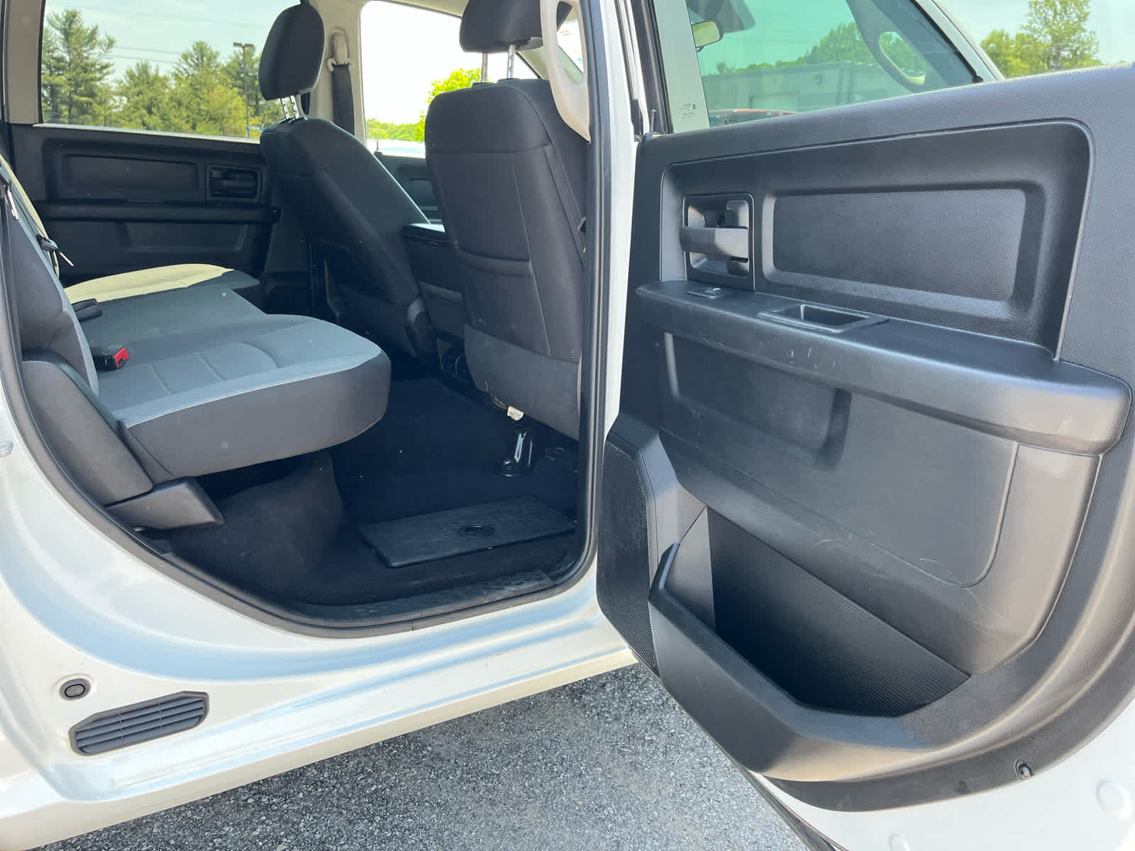 2022 RAM 1500 Classic Tradesman Crew Cab 4x4 5'7' Box