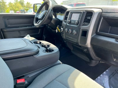 2022 RAM 1500 Classic Tradesman Crew Cab 4x4 5'7' Box