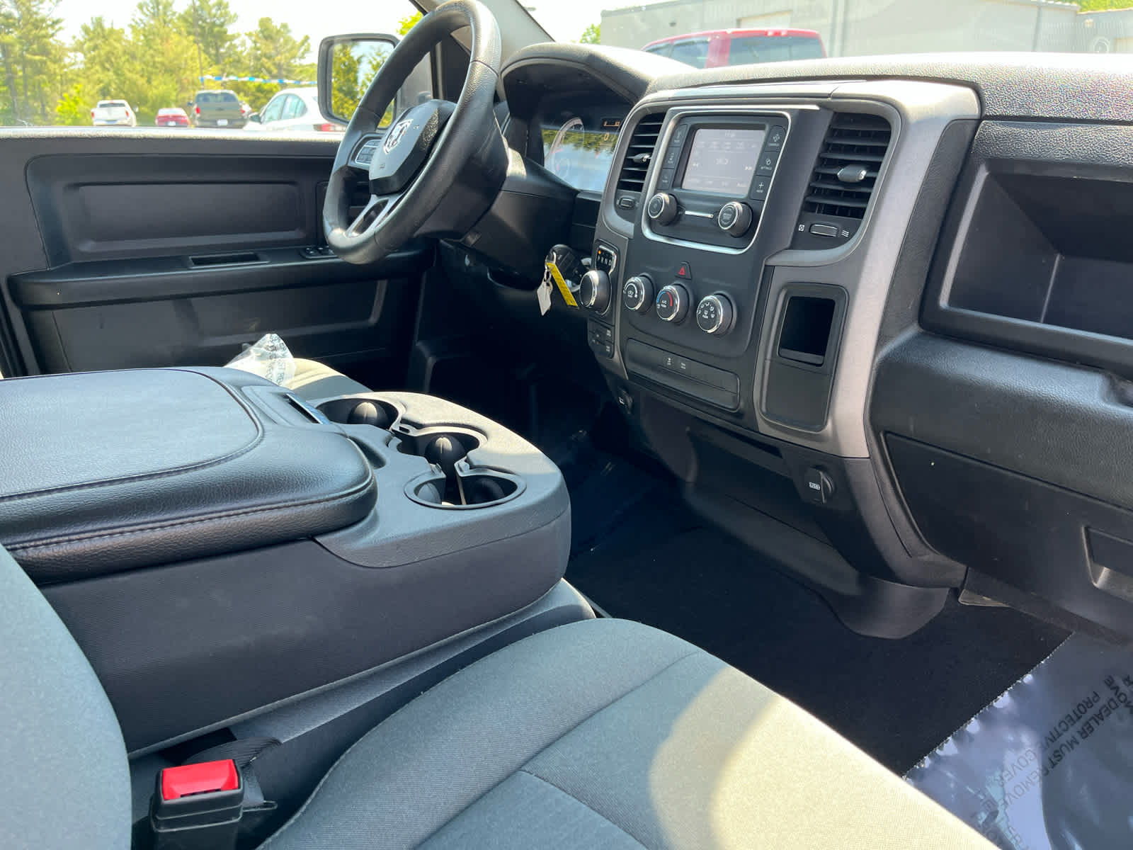 2022 RAM 1500 Classic Tradesman Crew Cab 4x4 5'7' Box
