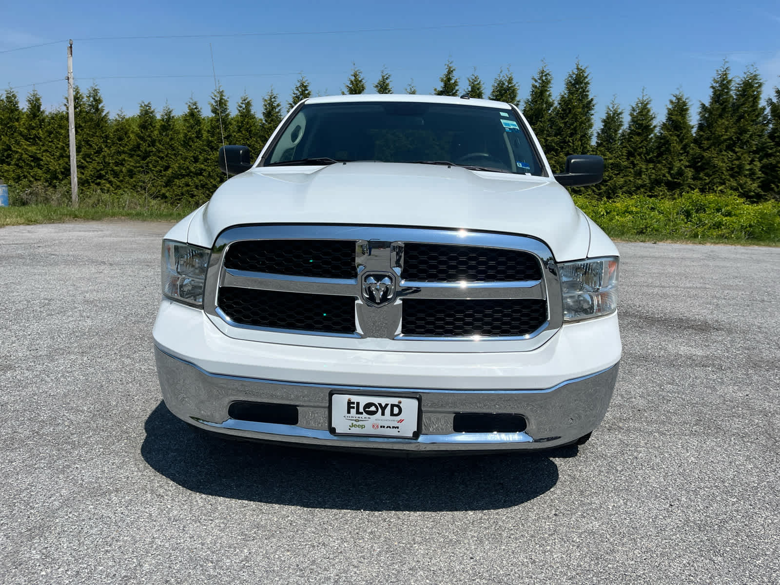 2022 RAM 1500 Classic Tradesman Crew Cab 4x4 5'7' Box