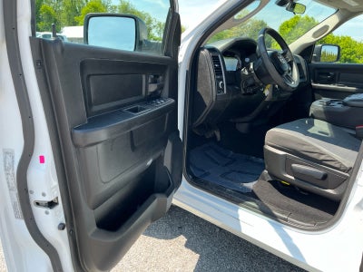 2022 RAM 1500 Classic Tradesman Crew Cab 4x4 5'7' Box