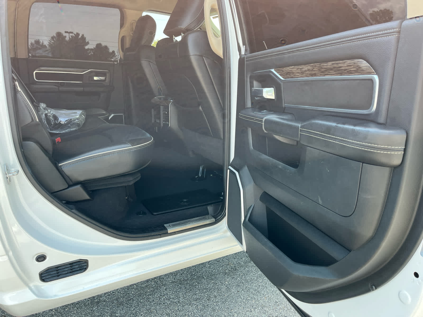2021 RAM 2500 Laramie Crew Cab 4x4 6'4' Box