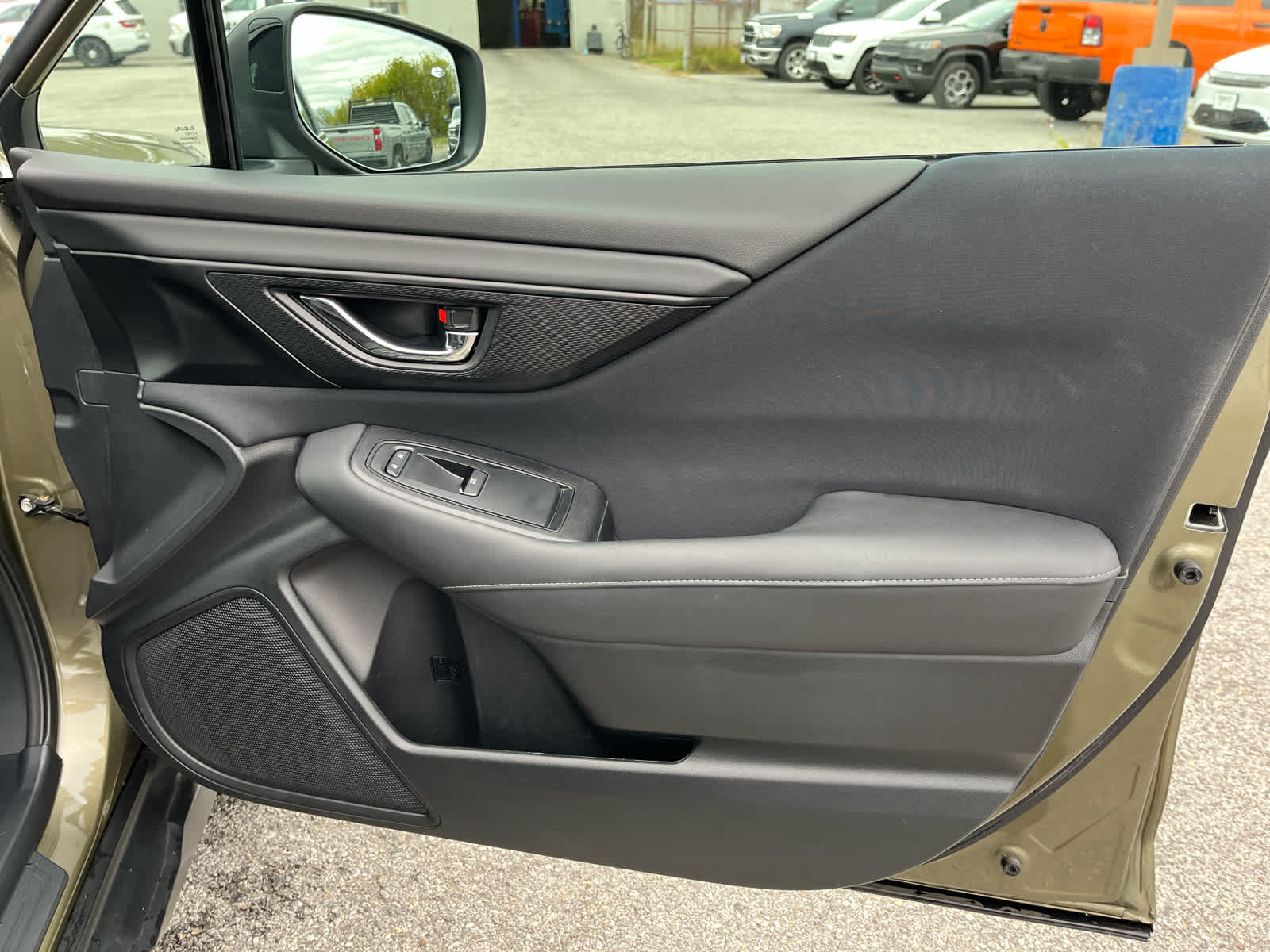 2025 Subaru Outback Premium
