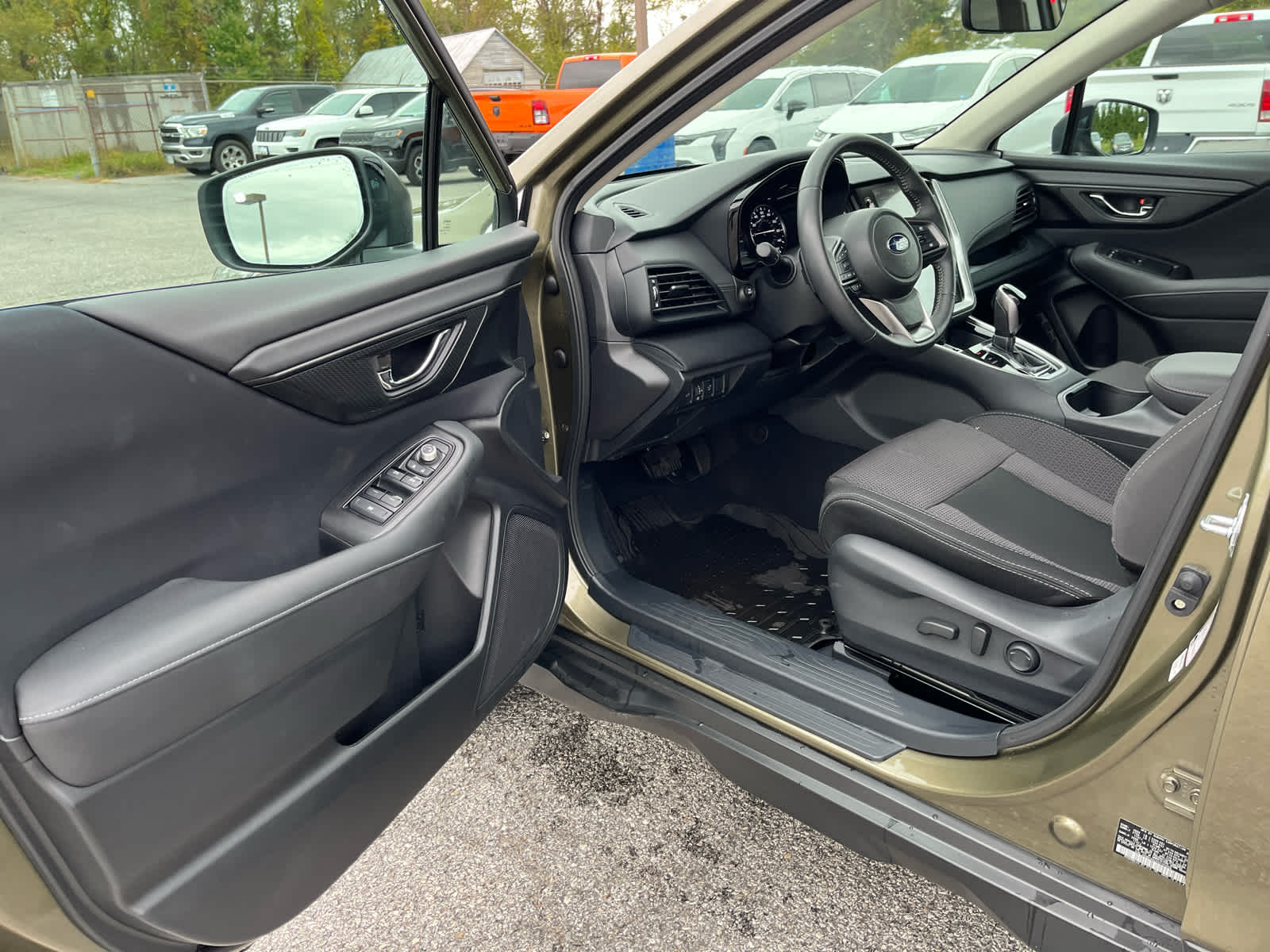 2025 Subaru Outback Premium