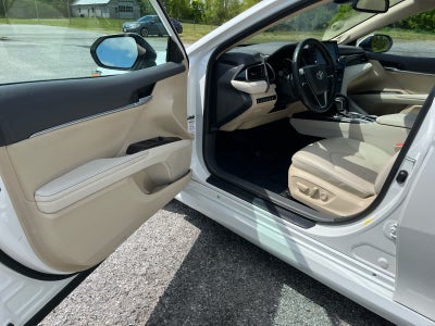 2024 Toyota Camry Hybrid XLE