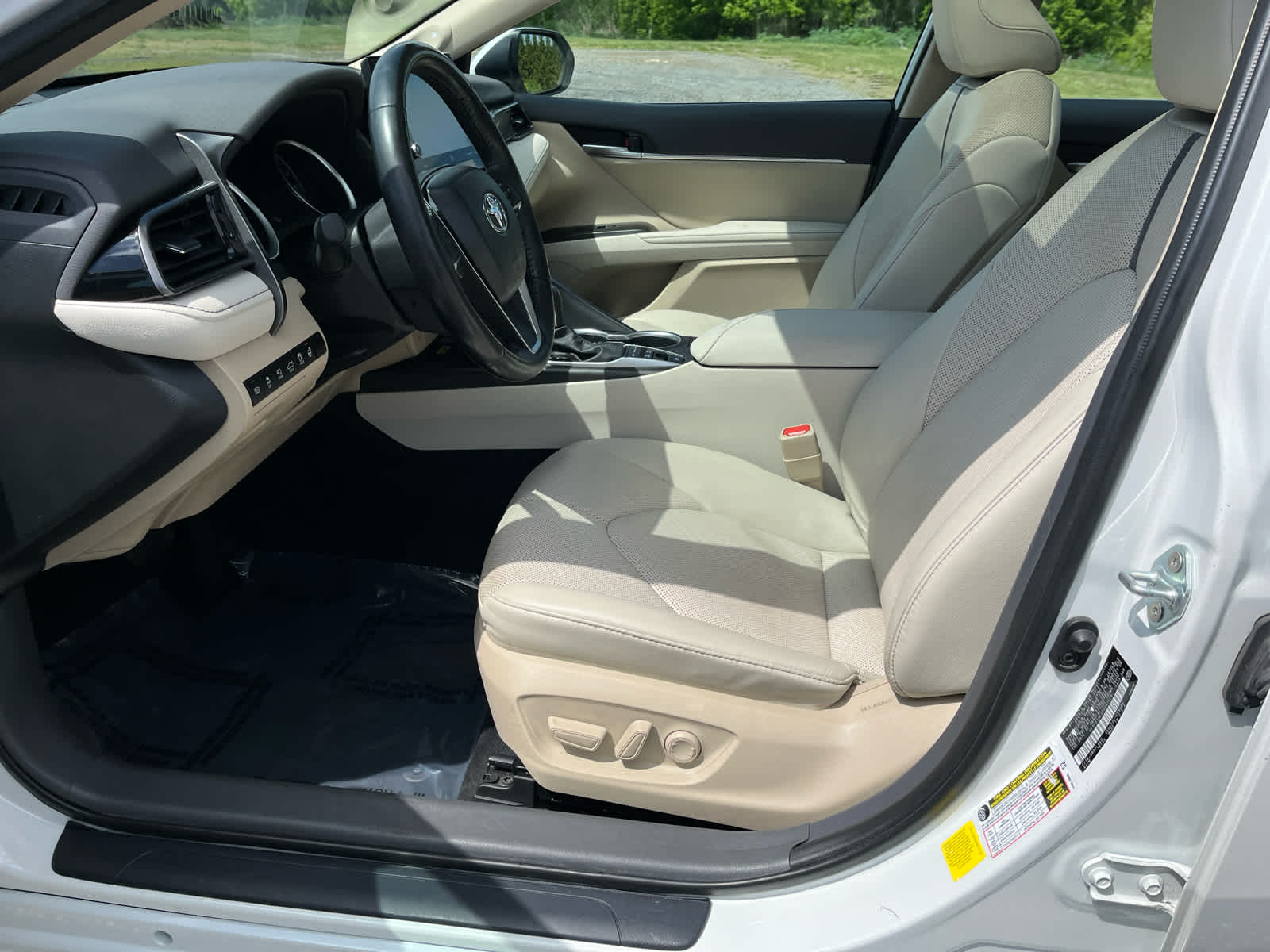 2024 Toyota Camry Hybrid XLE