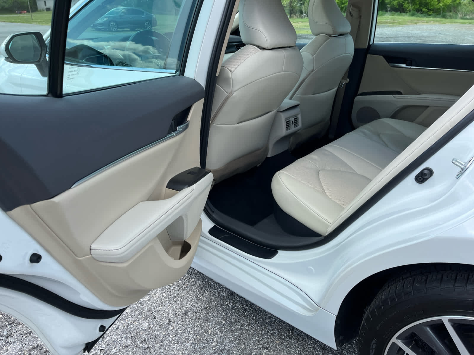 2024 Toyota Camry Hybrid XLE