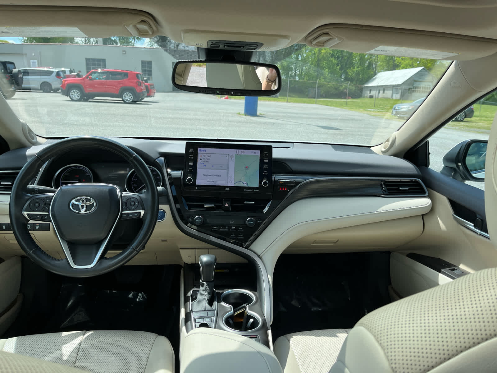 2024 Toyota Camry Hybrid XLE