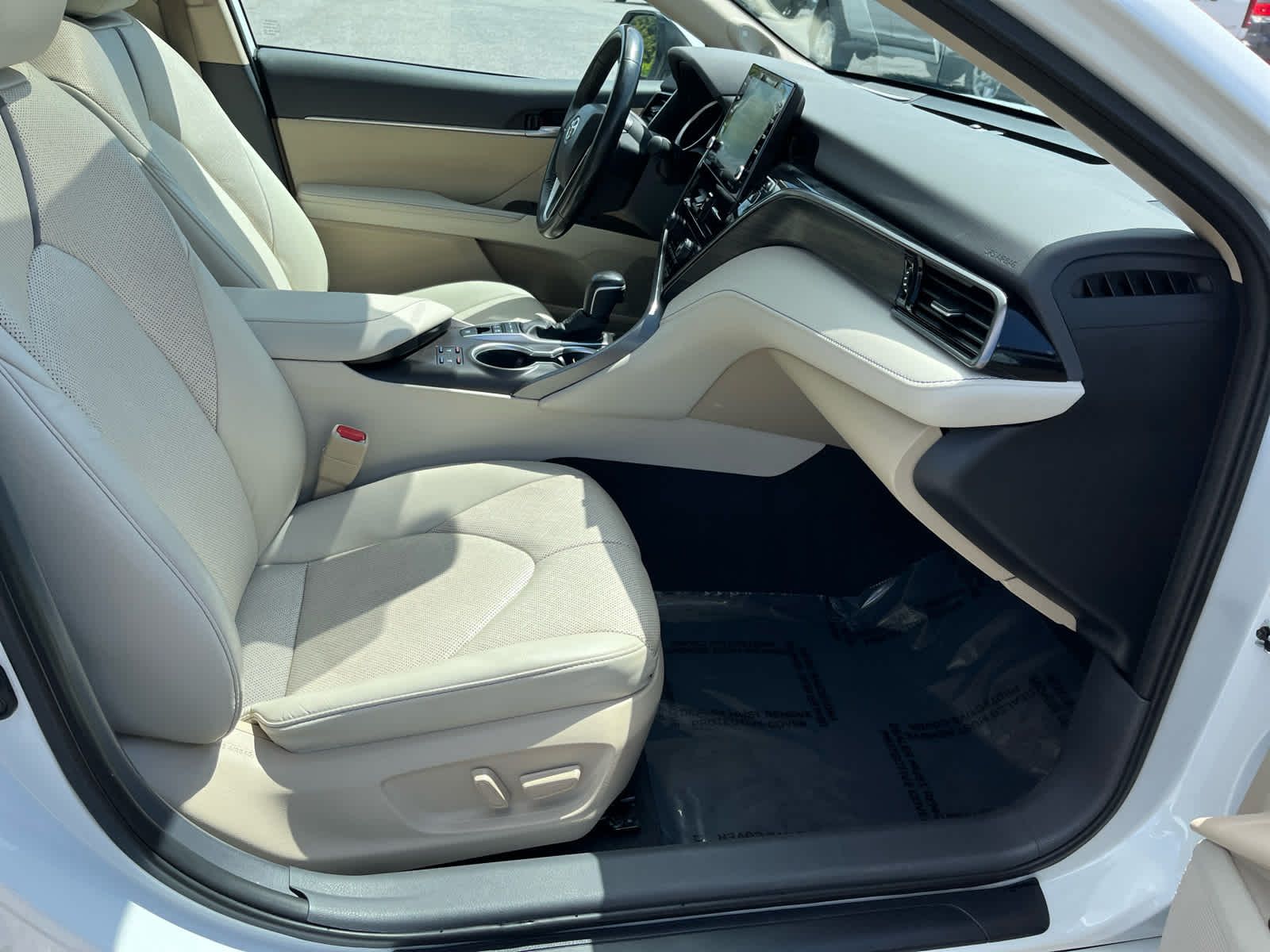 2024 Toyota Camry Hybrid XLE