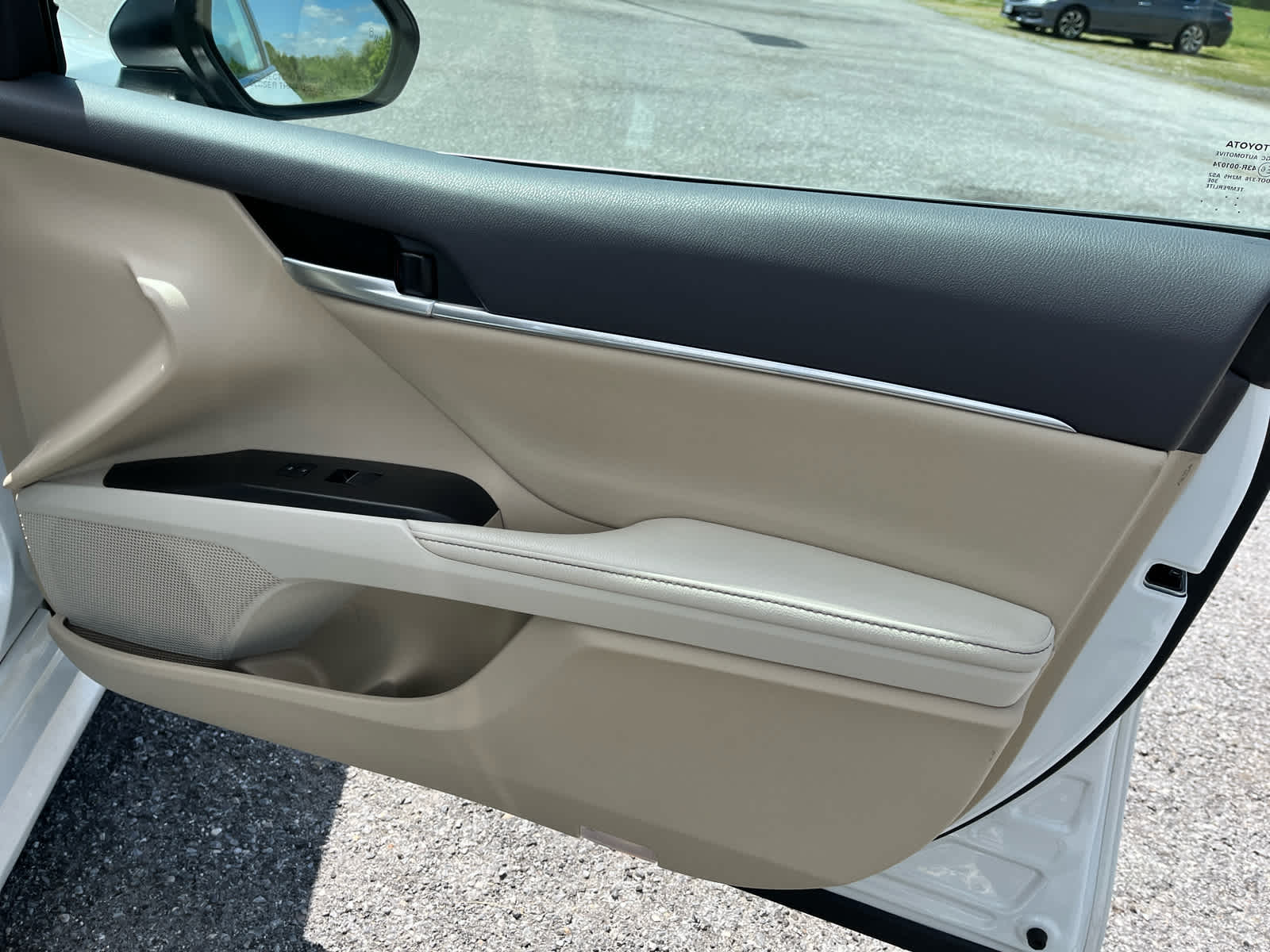 2024 Toyota Camry Hybrid XLE