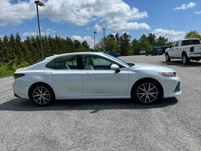 2024 Toyota Camry Hybrid XLE