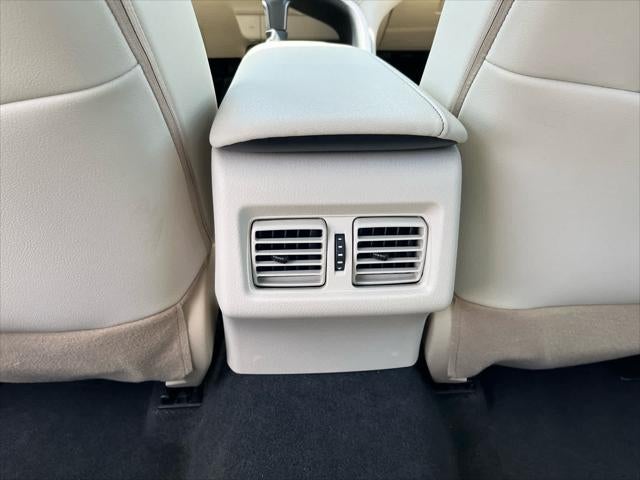 2024 Toyota Camry Hybrid XLE