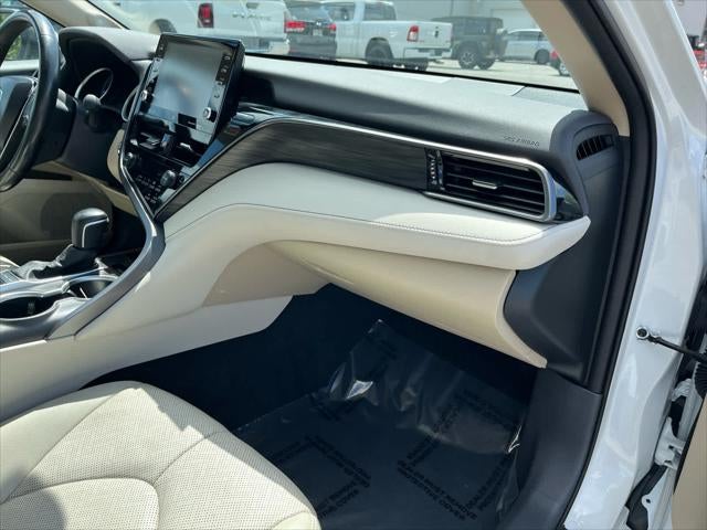 2024 Toyota Camry Hybrid XLE