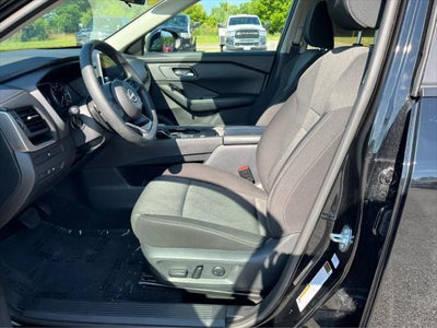 2024 Nissan Rogue SV FWD