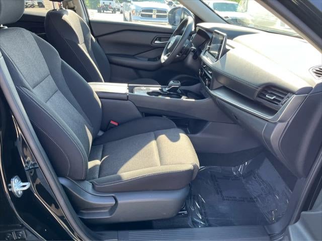 2024 Nissan Rogue SV FWD