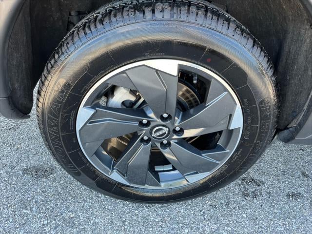 2024 Nissan Rogue SV FWD