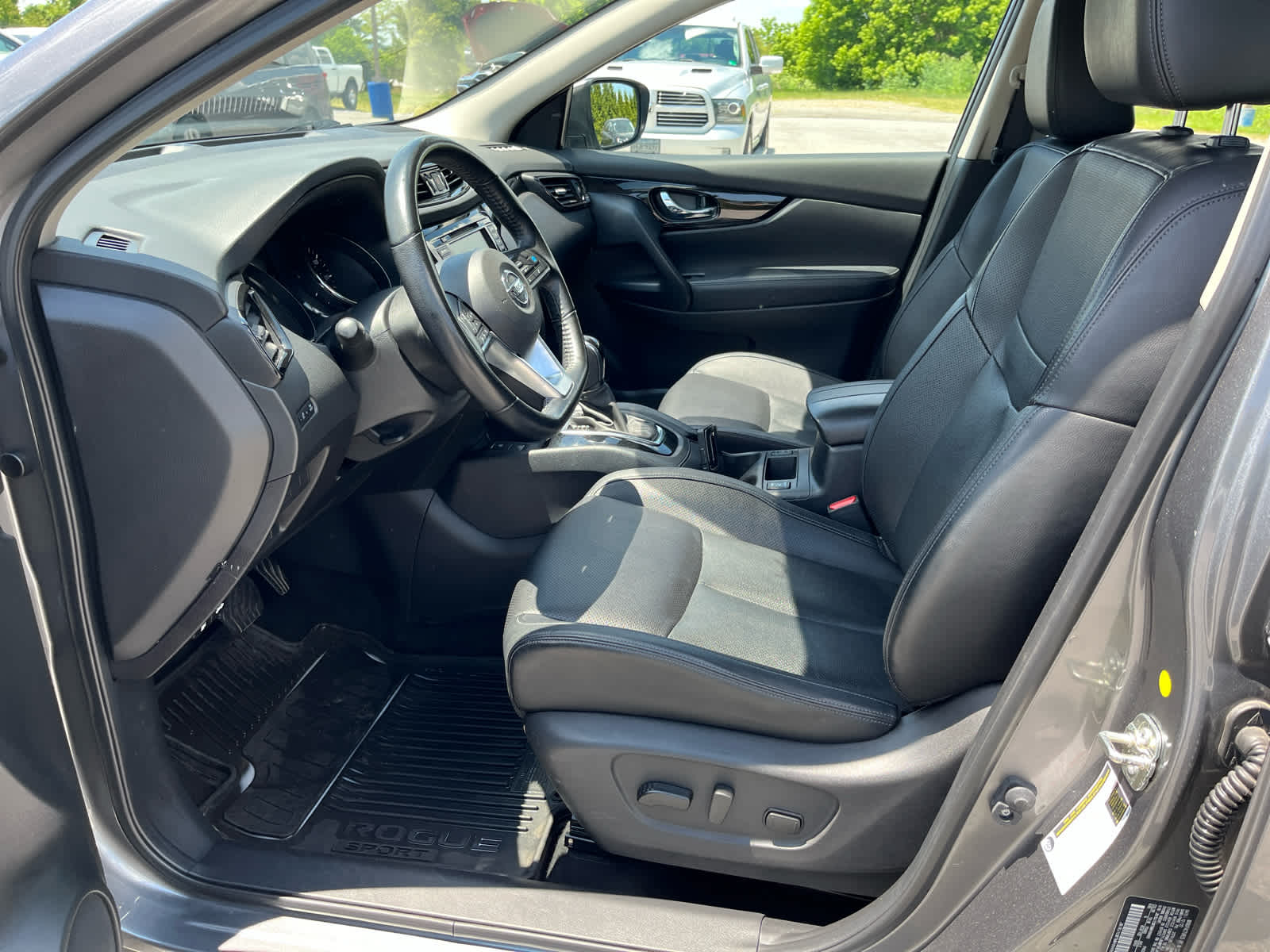 2022 Nissan Rogue Sport SL AWD Xtronic CVT