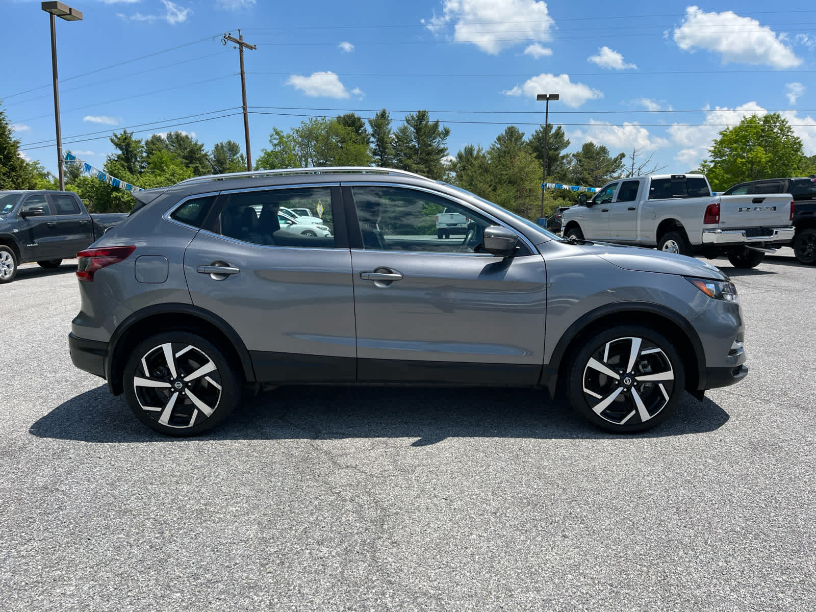 2022 Nissan Rogue Sport SL AWD Xtronic CVT