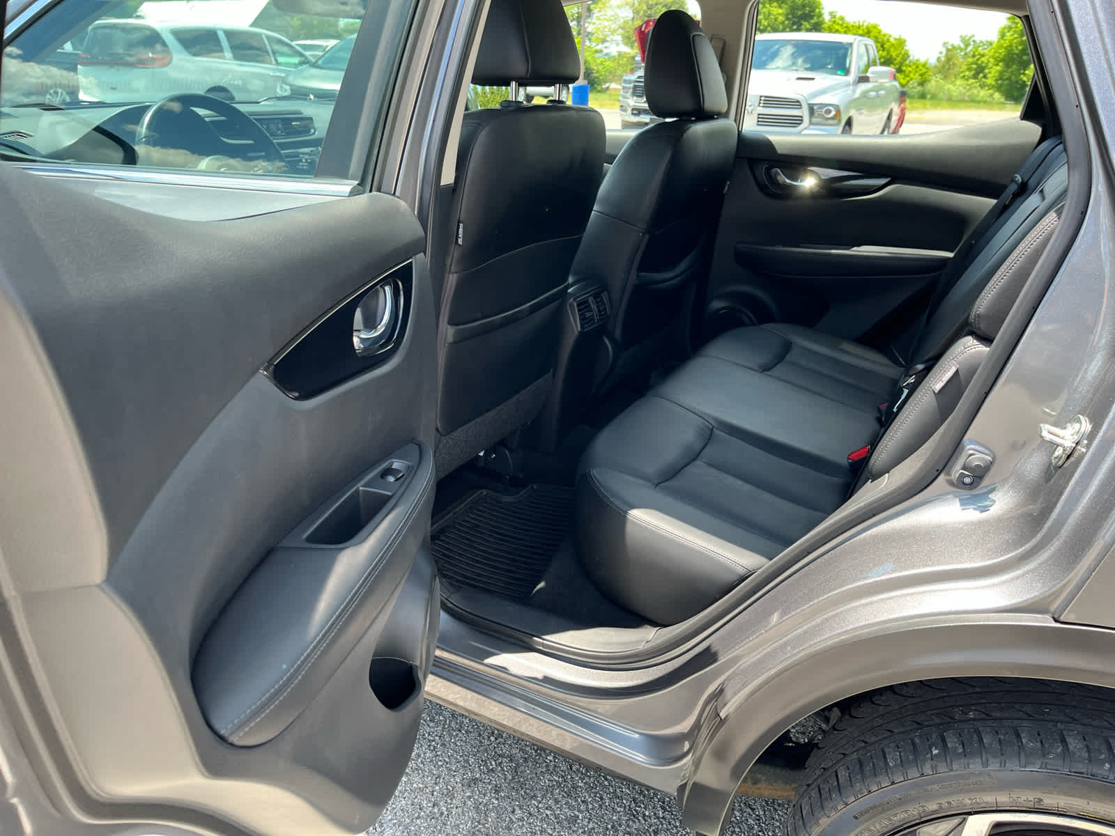 2022 Nissan Rogue Sport SL AWD Xtronic CVT