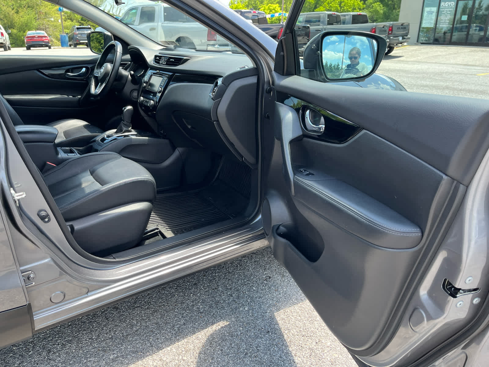 2022 Nissan Rogue Sport SL AWD Xtronic CVT
