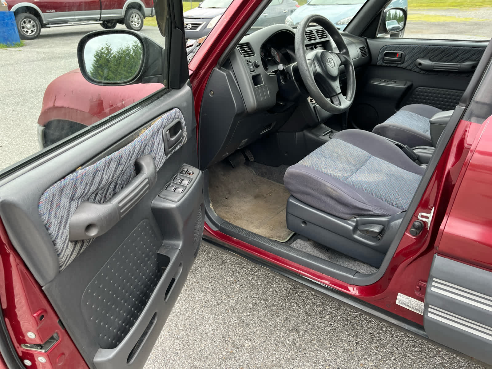 1999 Toyota RAV4 4dr Auto 4WD