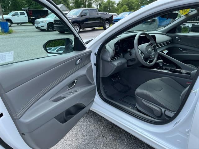 2025 Hyundai Elantra Hybrid SEL Sport
