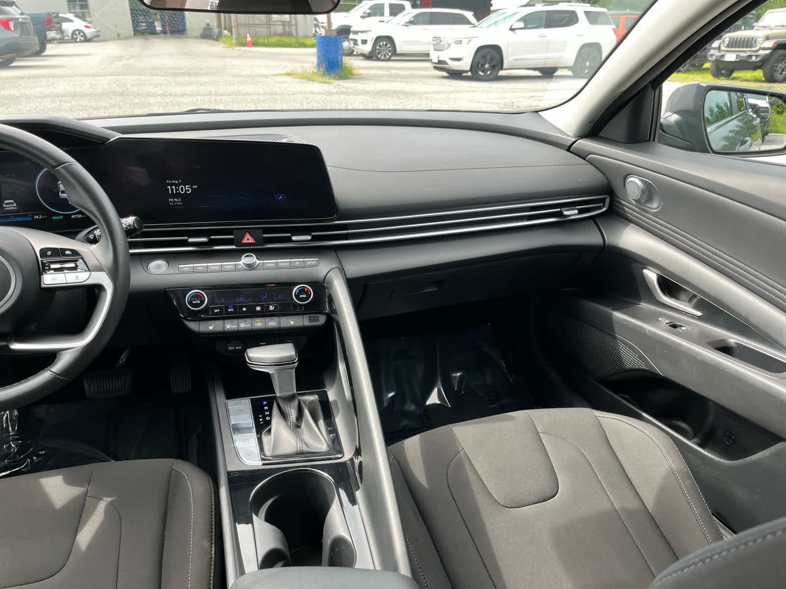 2025 Hyundai Elantra SEL Convenience