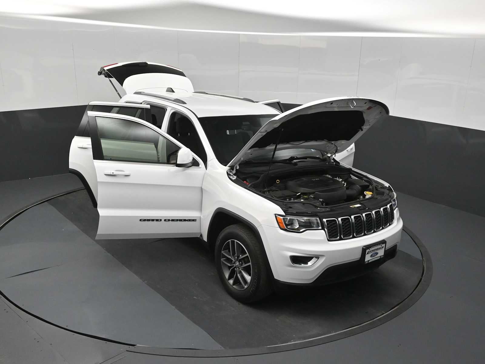 2018 Jeep Grand Cherokee Laredo E